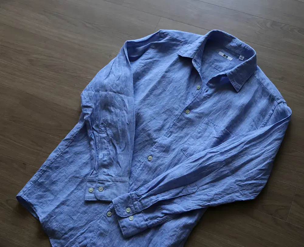 Uniqlo linen shirt