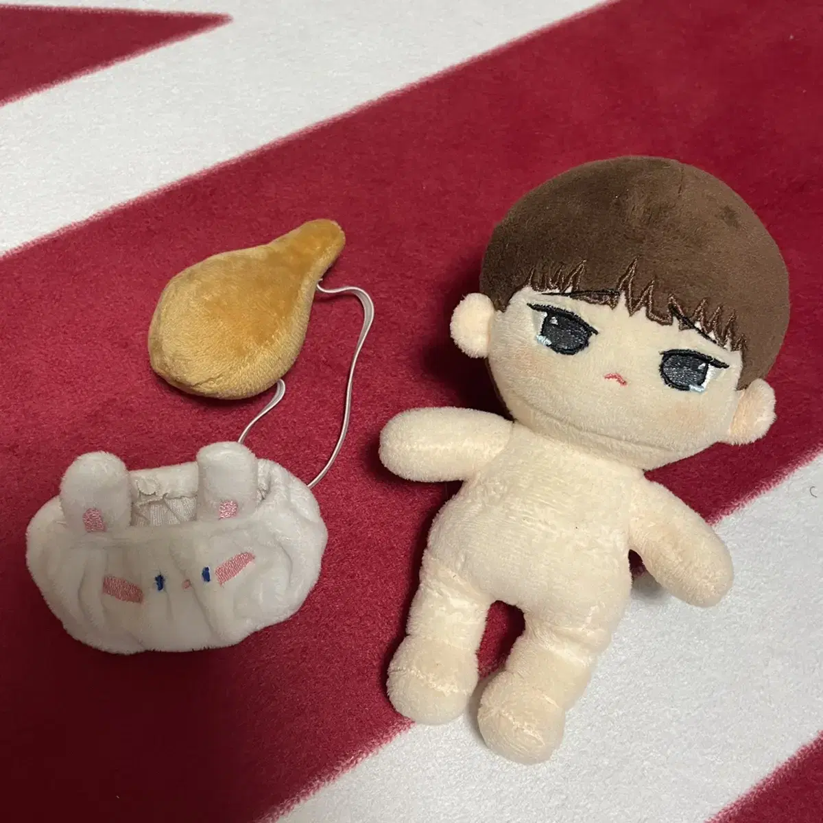 Ulbohwang hwang minhyun doll sells