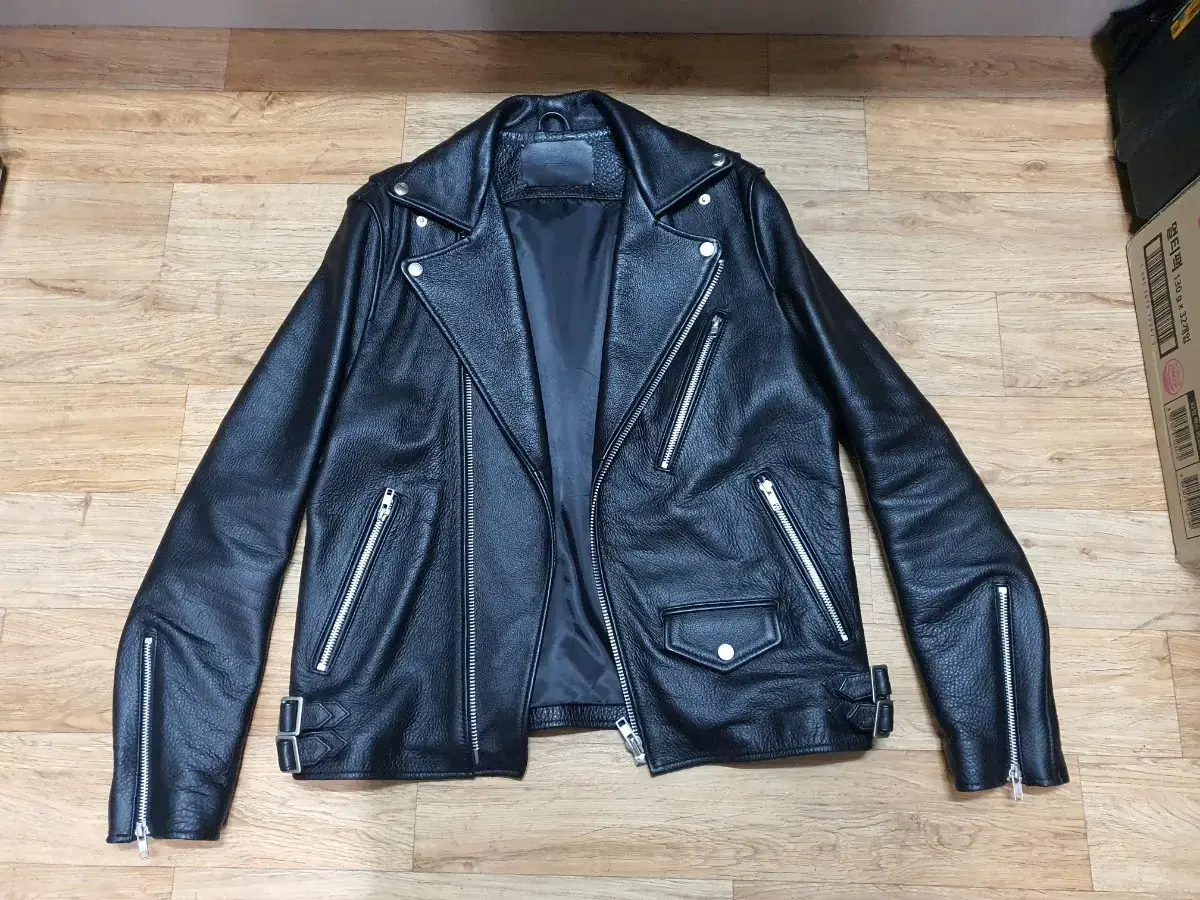 VivaStudio Cowhide Jacket M