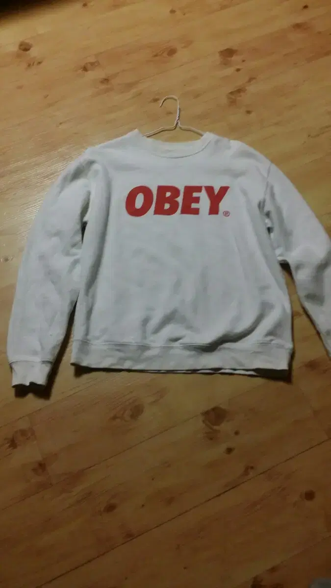 Obey 오베이 맨투맨