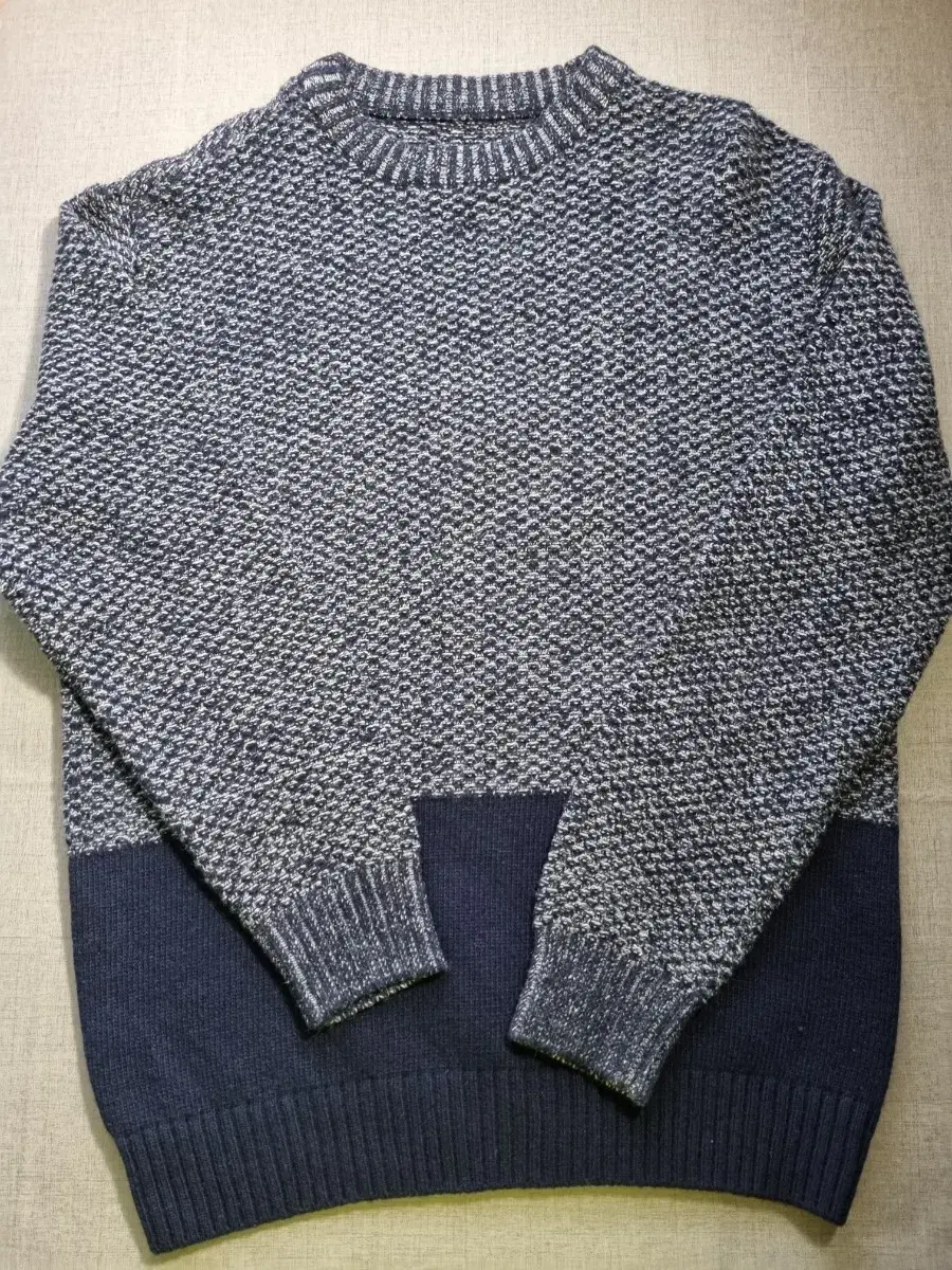 95) Color scheme man knit