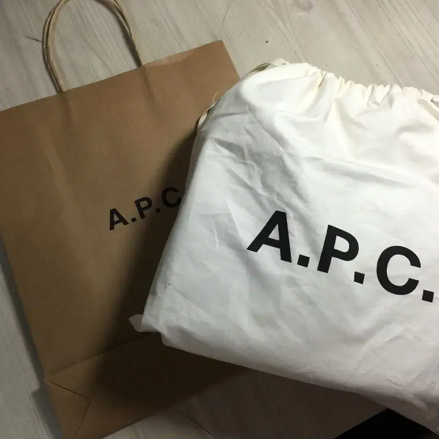 A.P.C 안드레아백. 아페쎄(새상품)