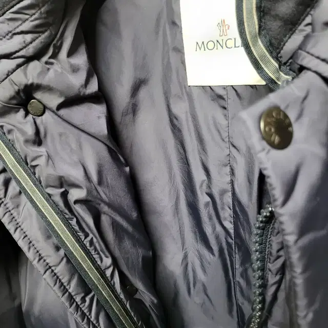 몽클레어  몽클레르 moncler 6사이즈 후드 패딩코트