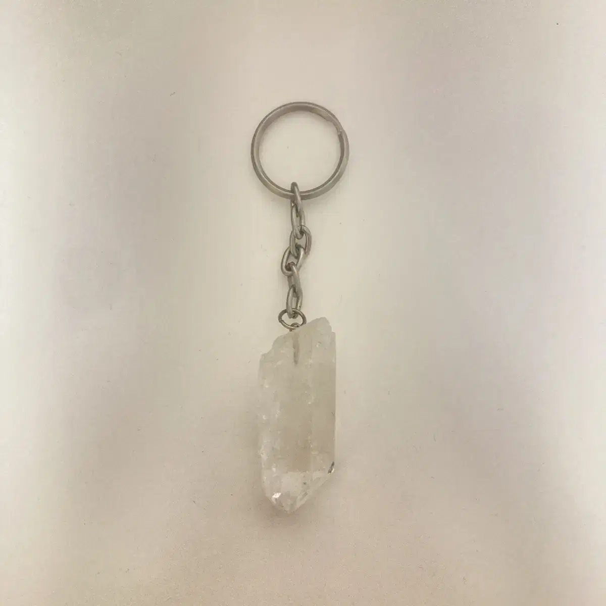 RAW CRYSTAL QUARTZ KEYRING 39ETC