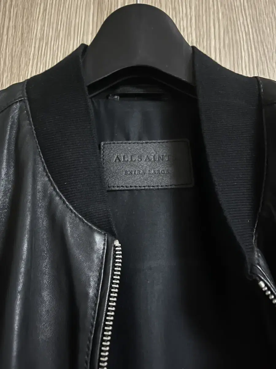 (almost new) All Saints kihno leather bomber leather jacket