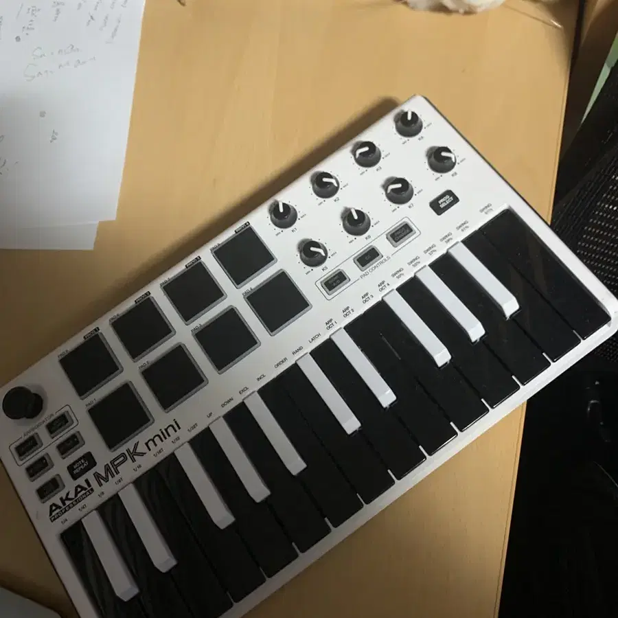 akai mpk mini 25건반 mk2 화이트