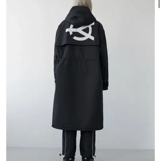 LOGO BLOCK LONG PARKA-BLACK