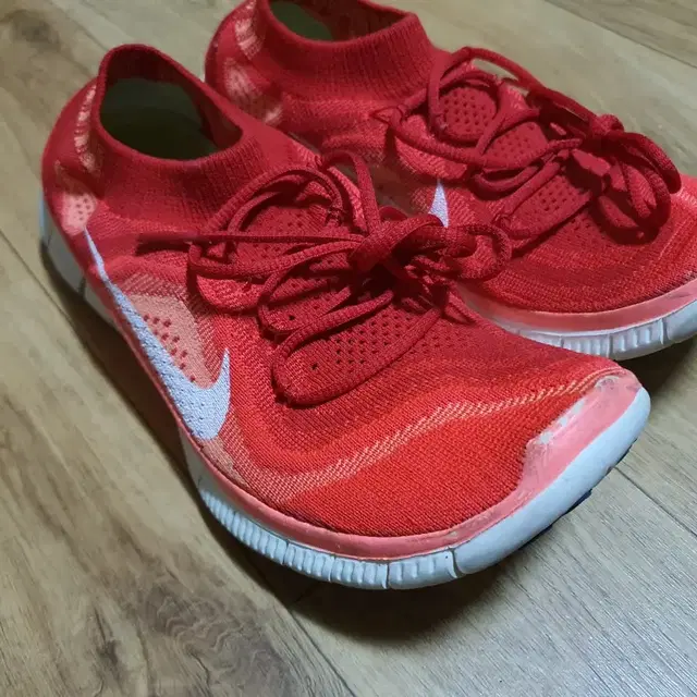 NIKE FREE나이키프리운동화250미리(EUR39)