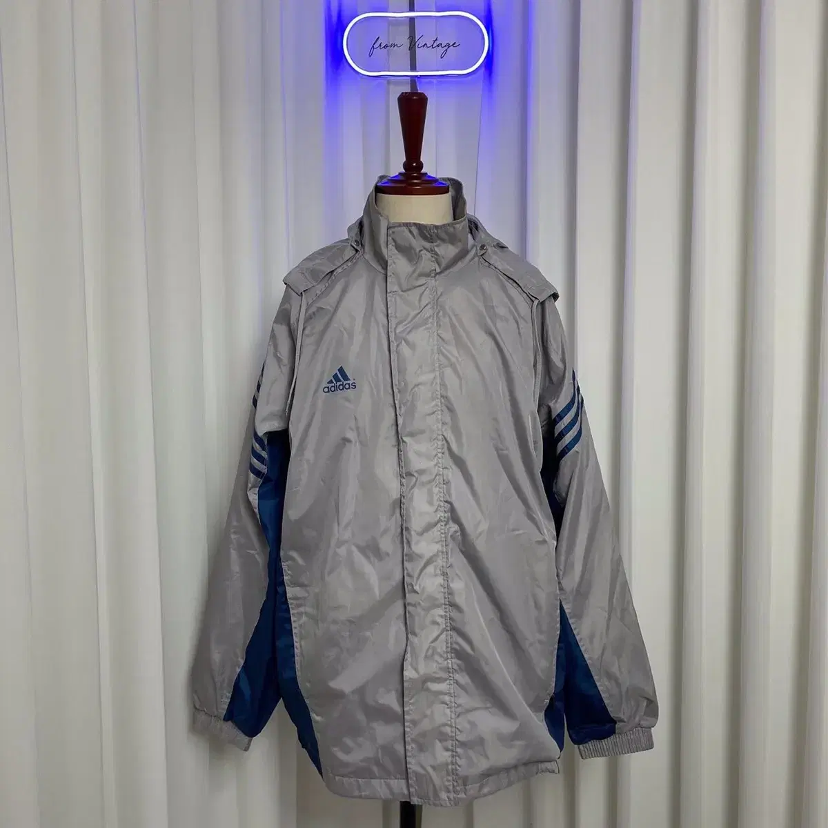 프롬브이 ADIDAS 아디다스 블락윈드 (XL)