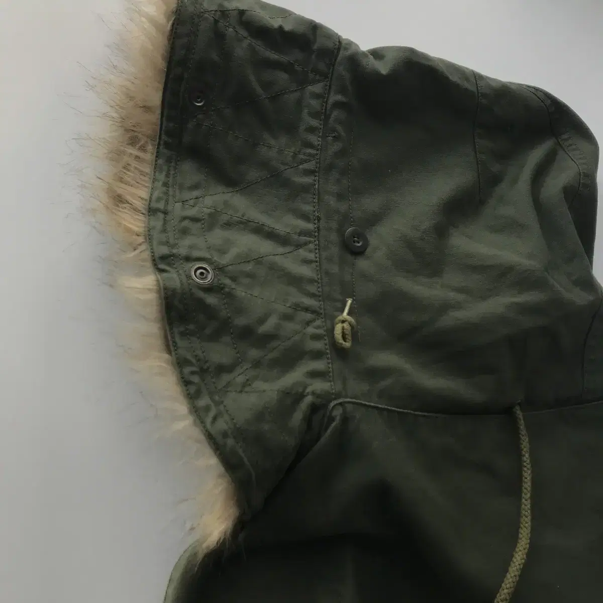 FISHTAIL PARKA HOOD 