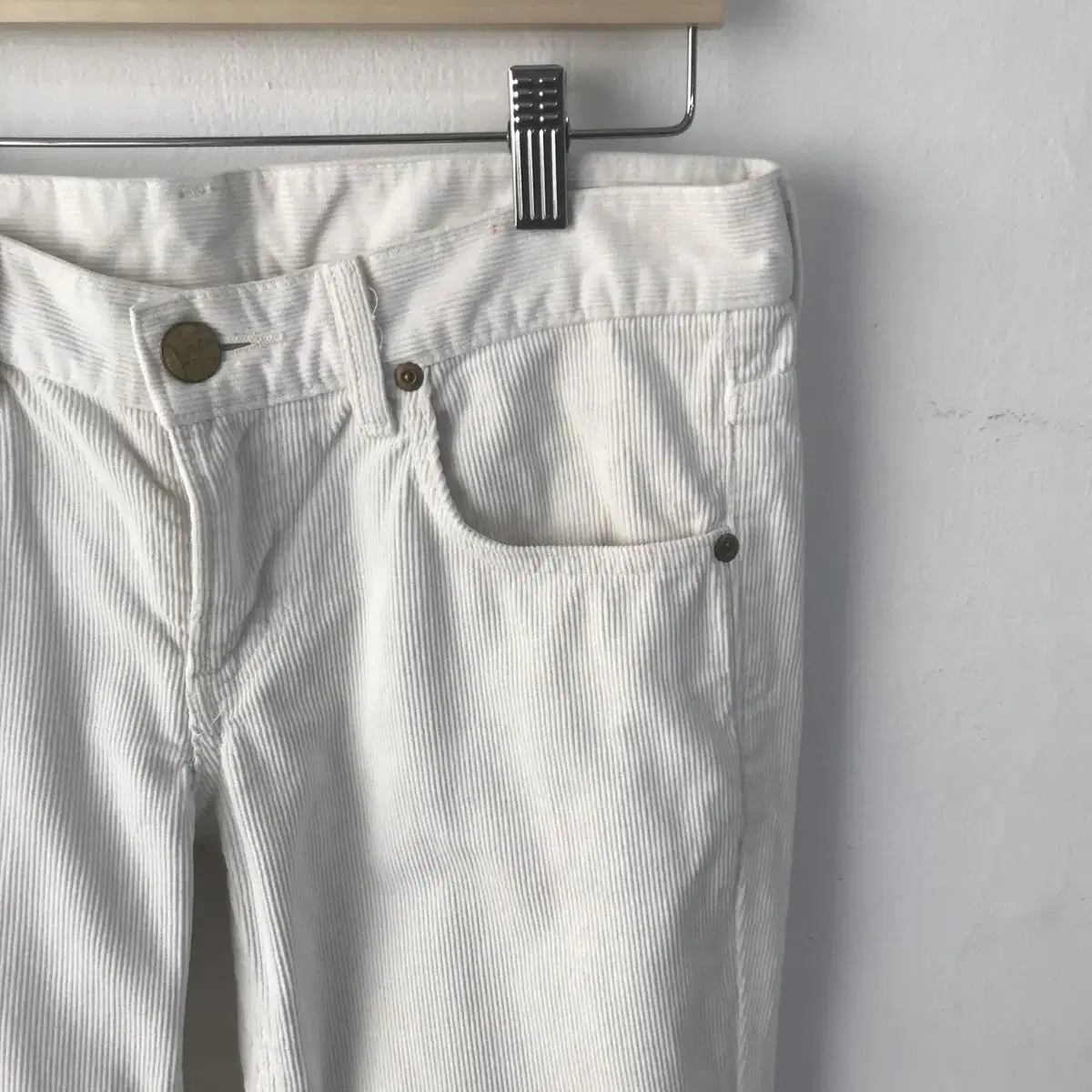 LEE white cotton corduroy pants