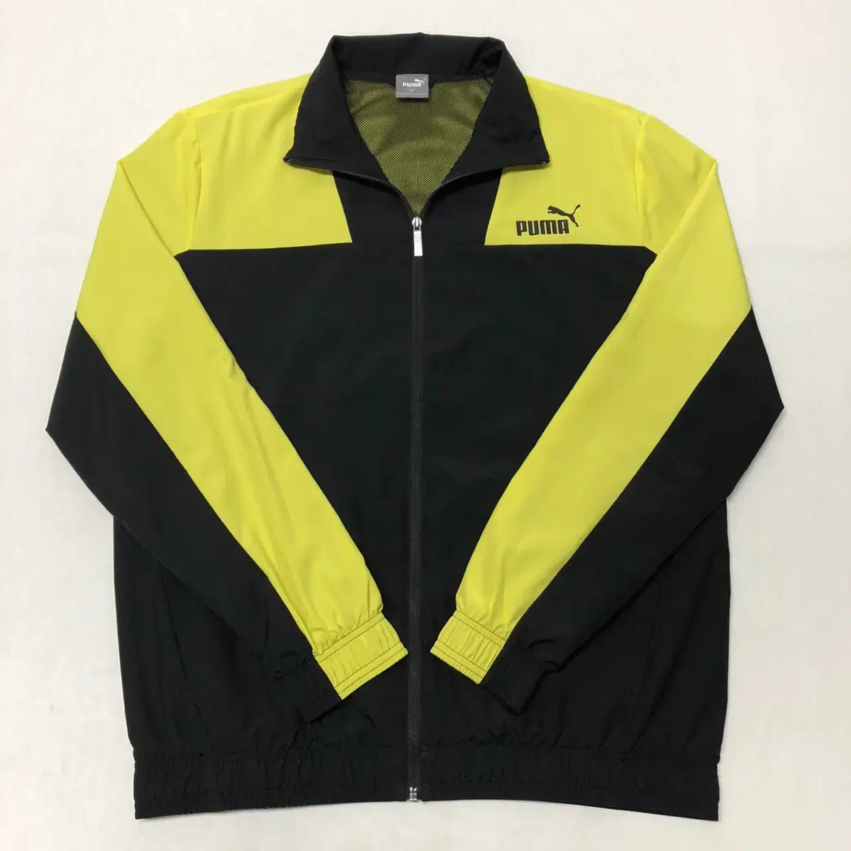 Puma Training Windbreaker (XL)