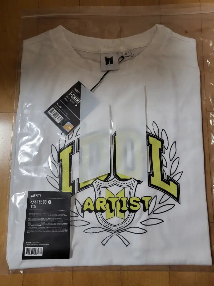 BTS pop up idol t-shirt size L brand new