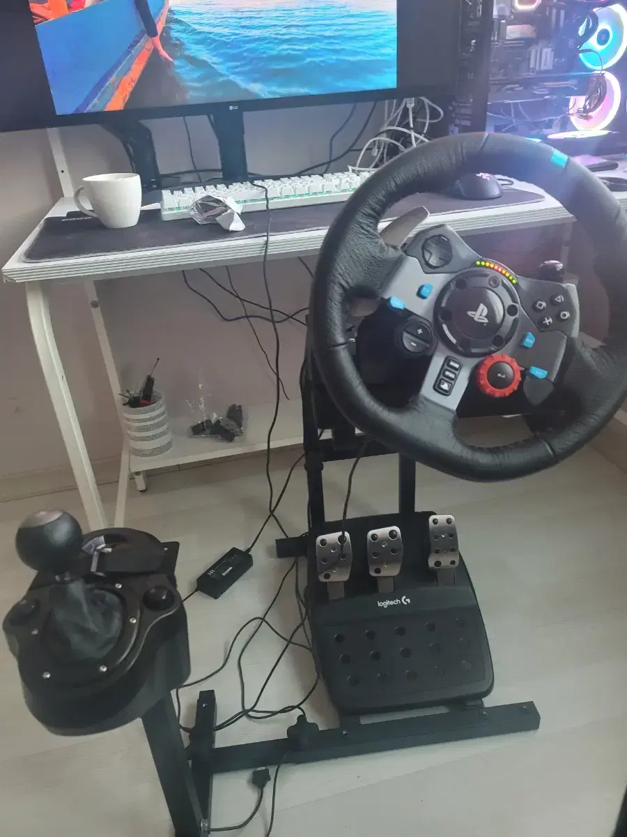 Broken?Not connecting racing wheel logitech g29 sell~