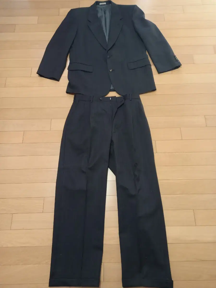 Aquafina Dark gray suit set by Aquafina, size 110