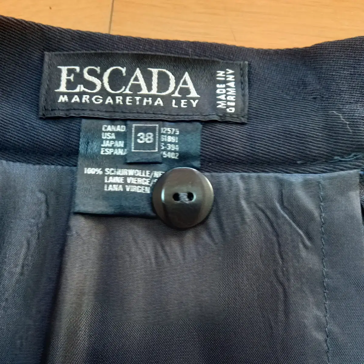 Escada 에스까다 100%울 짙은 남색 치마정장세트 66