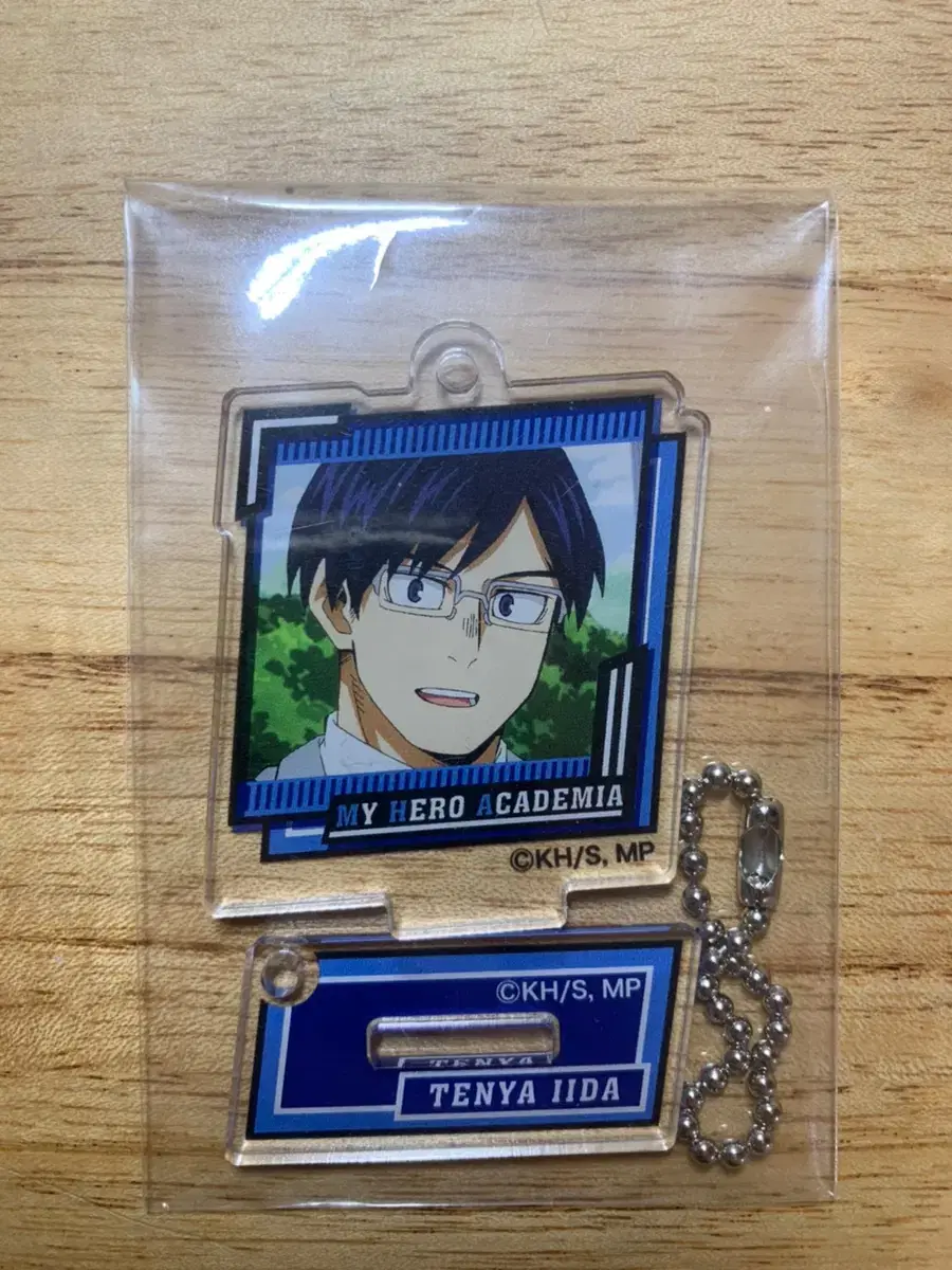 Hiroaka Nahia Iida Tenya Stand and Keyring