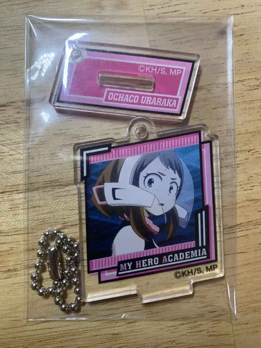 Nahia Hiroaka Uraraka Ochako Stand and Keyring