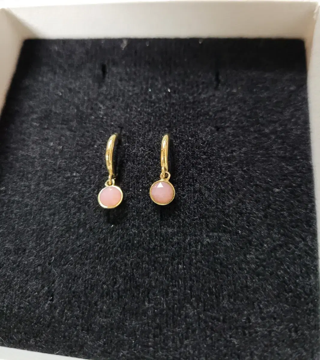 (14K earrings)