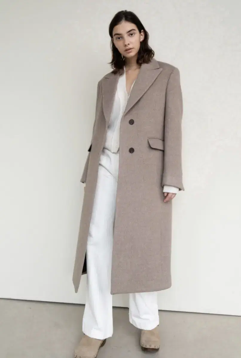 아바몰리 울코트 SEMI DOUBLE COAT