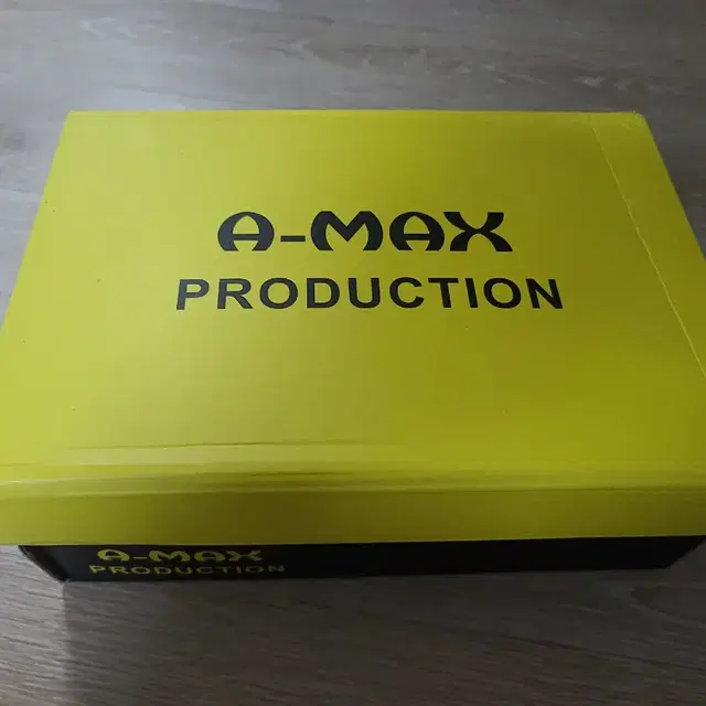 a-max 245사이즈 여자운동화싸게팝니다