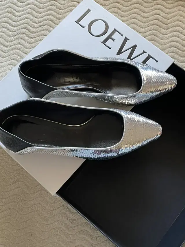 로에베 글리터 뮬 Loewe 뮬 로에베 구두