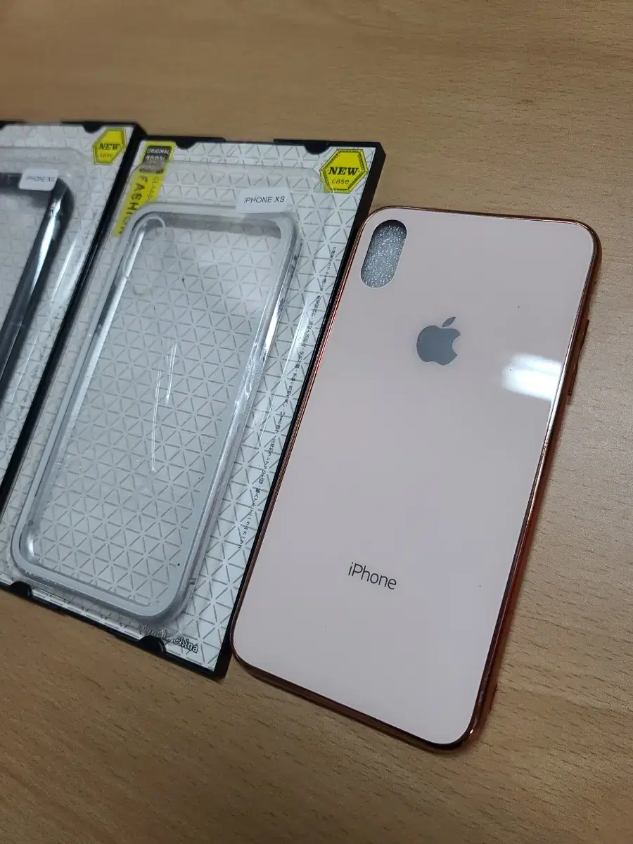 iPhone XS/XS MAX case 1,000 won