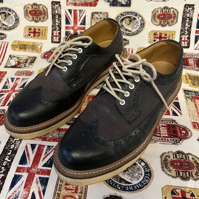 Dr.Martens 닥터마틴 UK6 250 / 2833