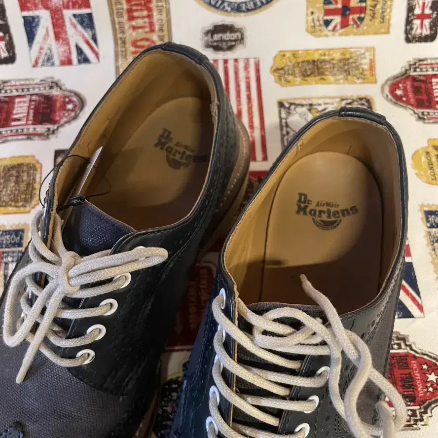 Dr.Martens 닥터마틴 UK6 250 / 2833