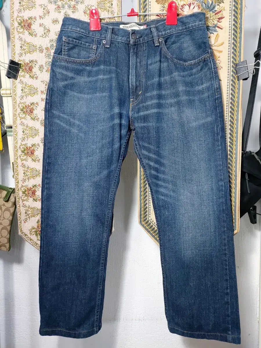 34 Levi's Regular Fit 505 Jeans Condition A