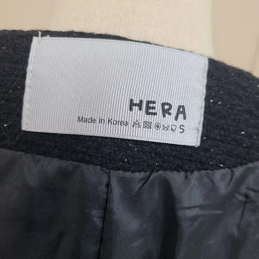 [S]HERA 빅리본코사지 트위드자켓 특가쎄일 50%₩20,000