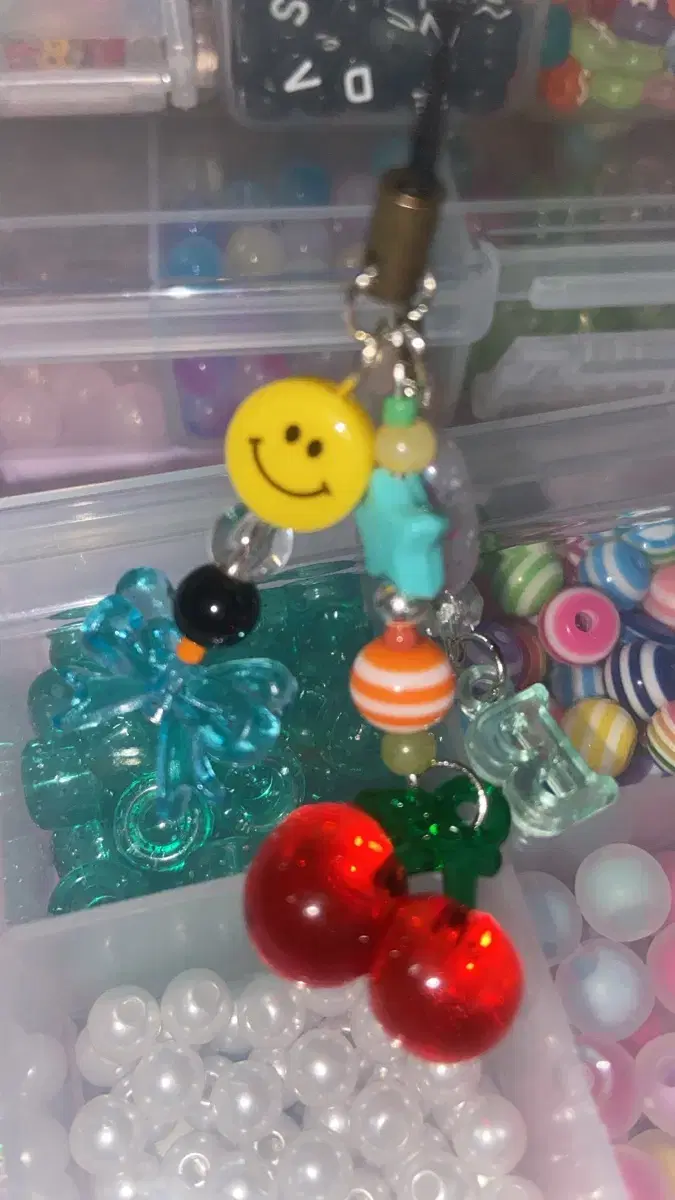 Beads keyring Custom wts sell Commission Initials Gemstone Idol