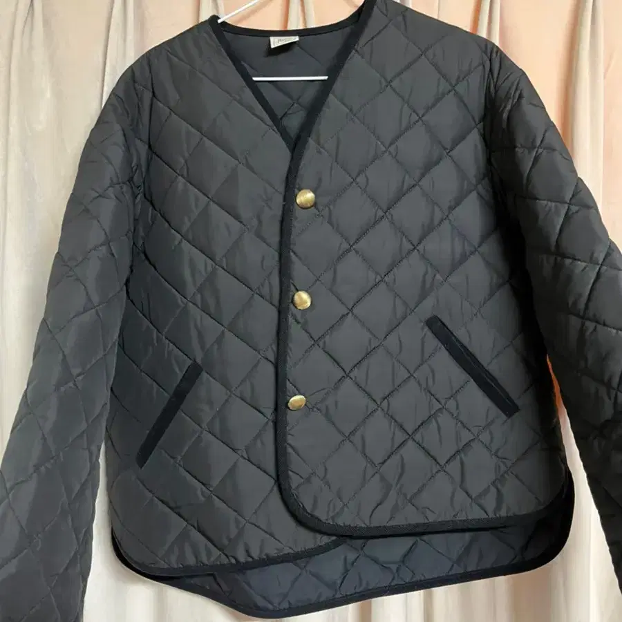  모데스트무드 KATE QUILTING JACKET 