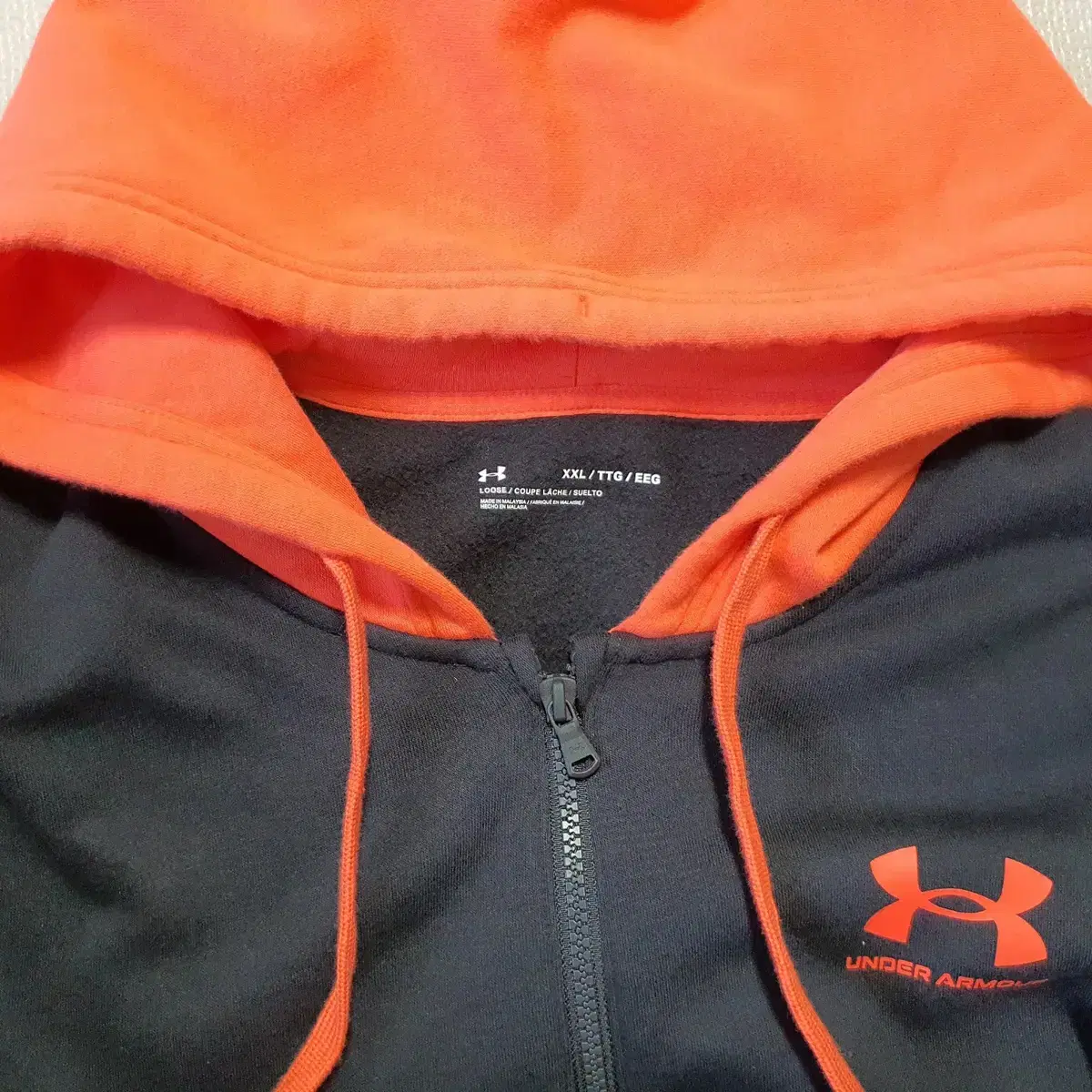 UNDERARMOUR  후드티