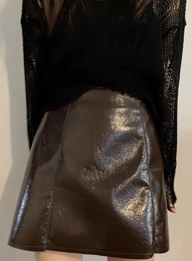 니지 animal leather shine skirt