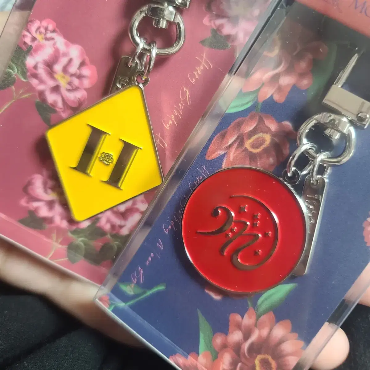 Mamamoo moonbyul hwasa birthday Keyring