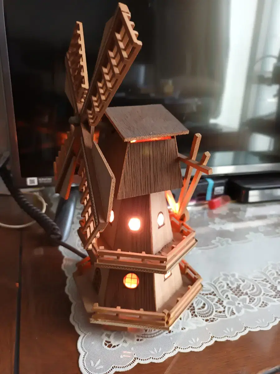 Dutch wooden music box windmill