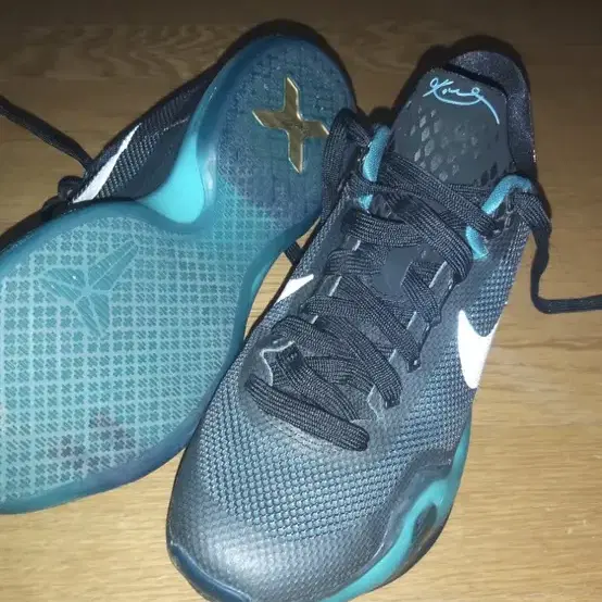 Kobe 10 "Liberty" 거의 안신어본 한정판 신발 팝니다