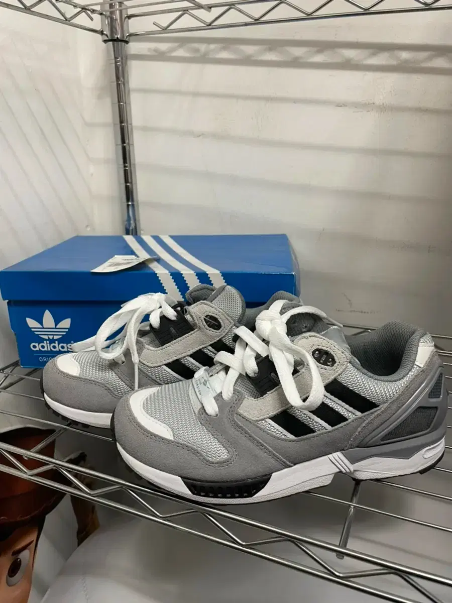 adidas z8000