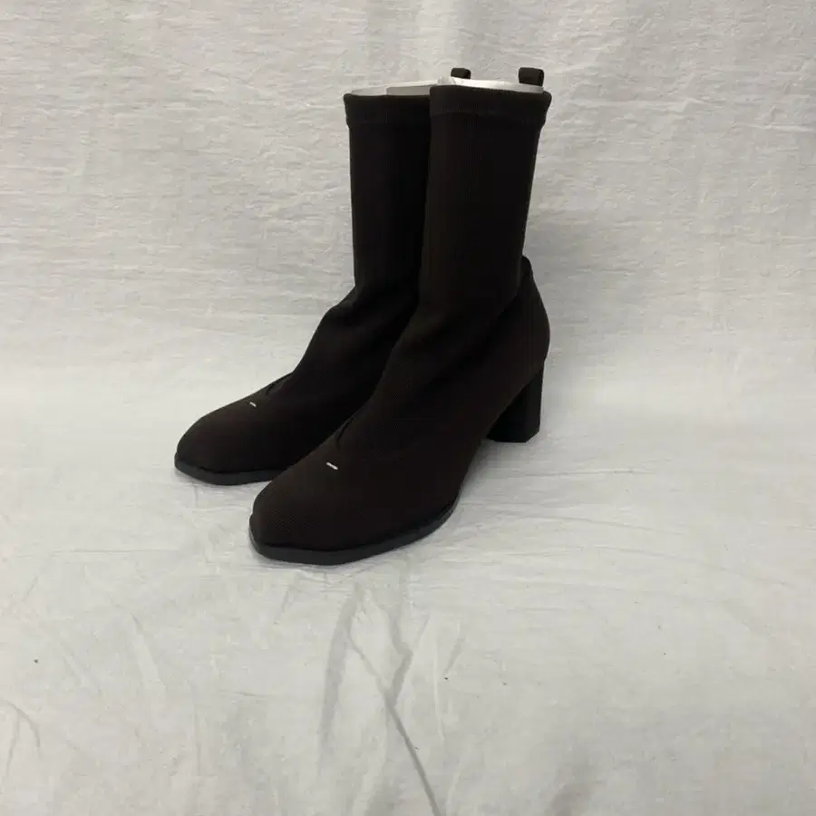 WITE -Brown Socks Boots 240