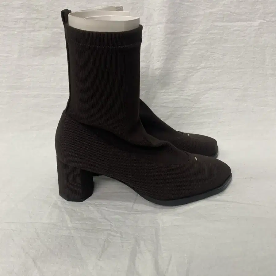 WITE -Brown Socks Boots 240