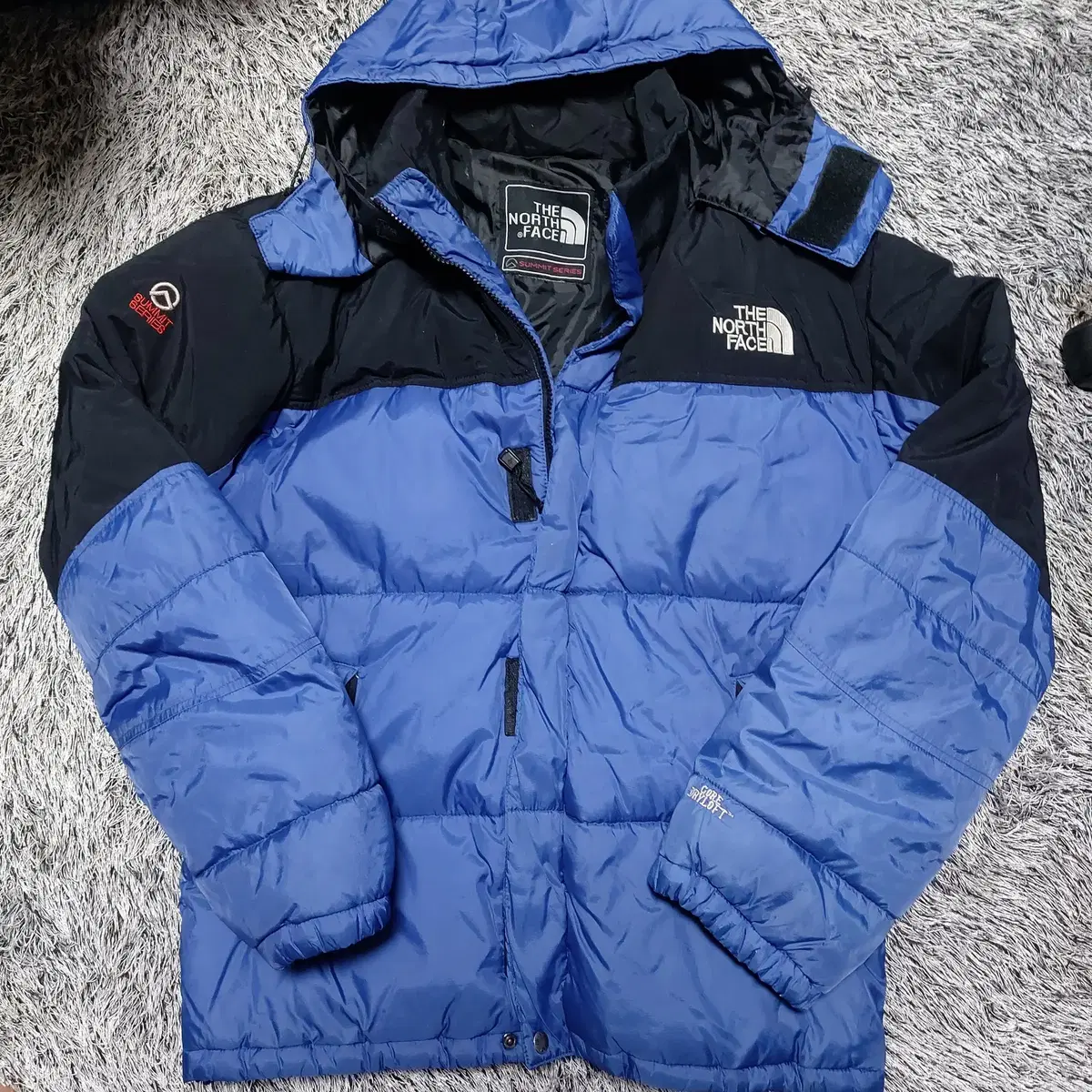 100 The North Face Gore Dryloft Puffer Bloo