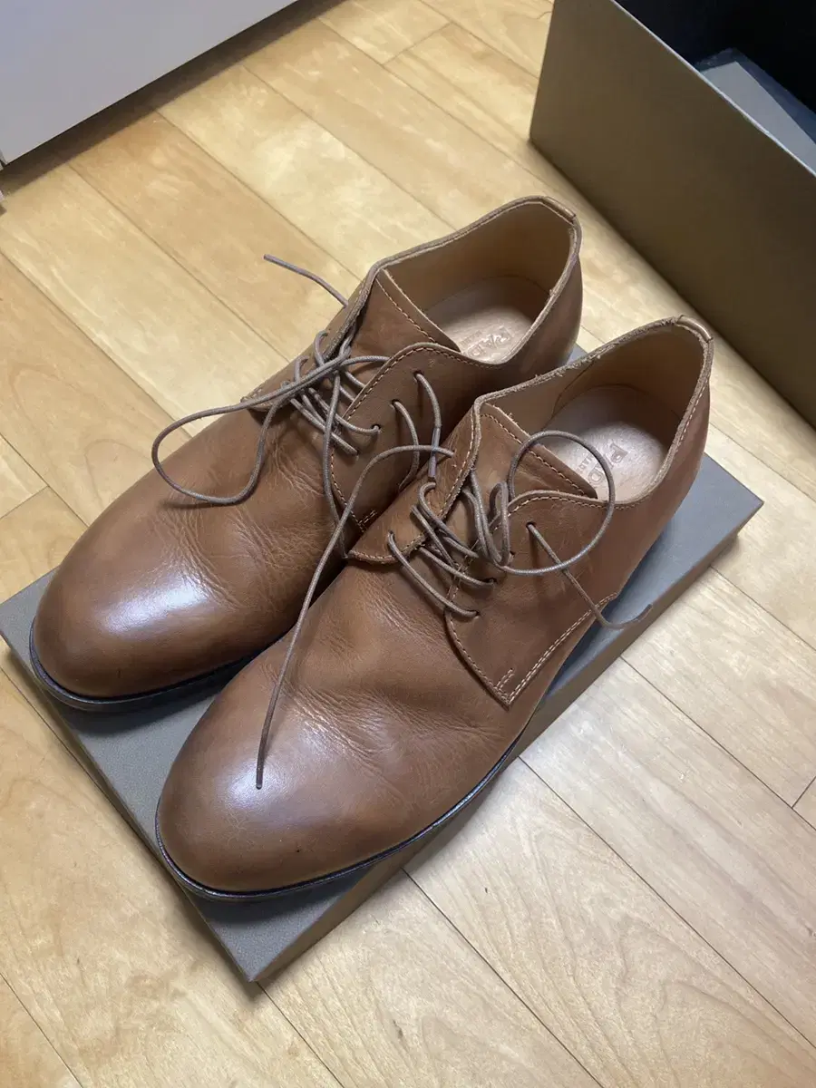 Plain shoes by PADRONE from Japan