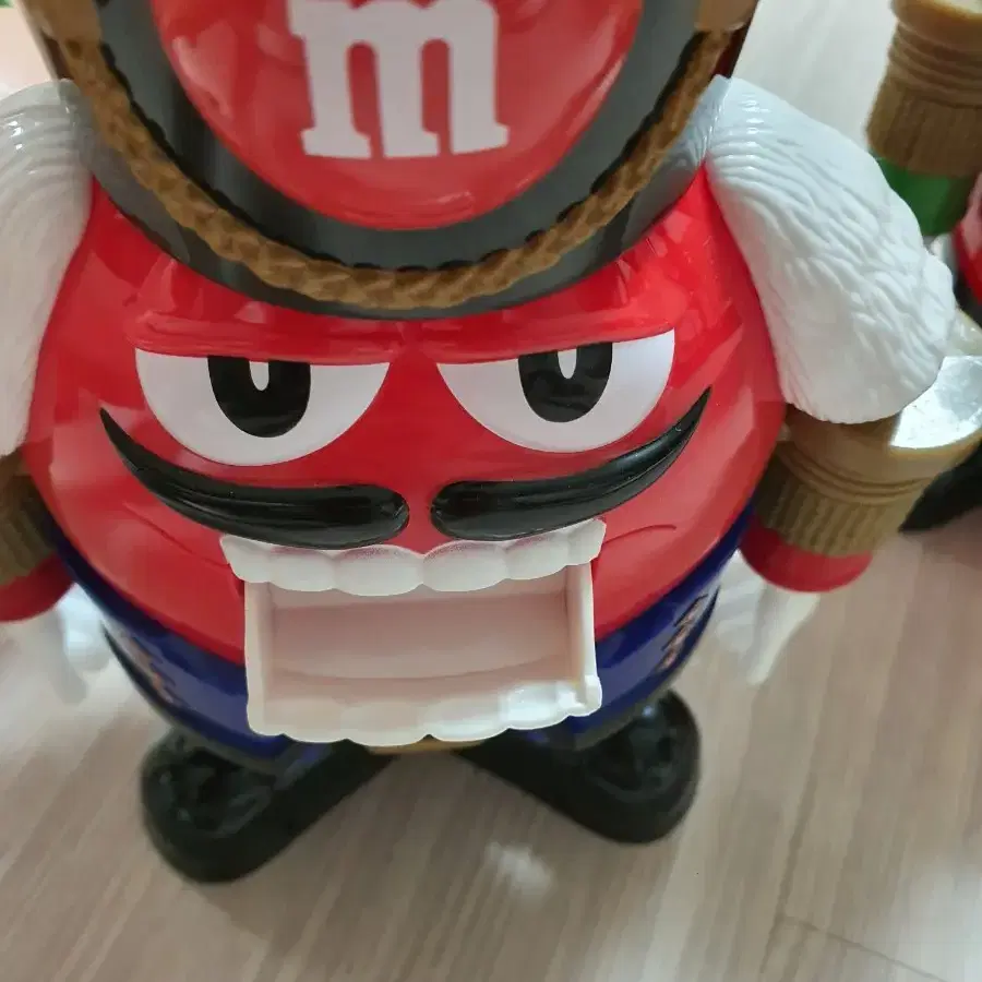 앰엔앰 디스펜서 m&m dispenser