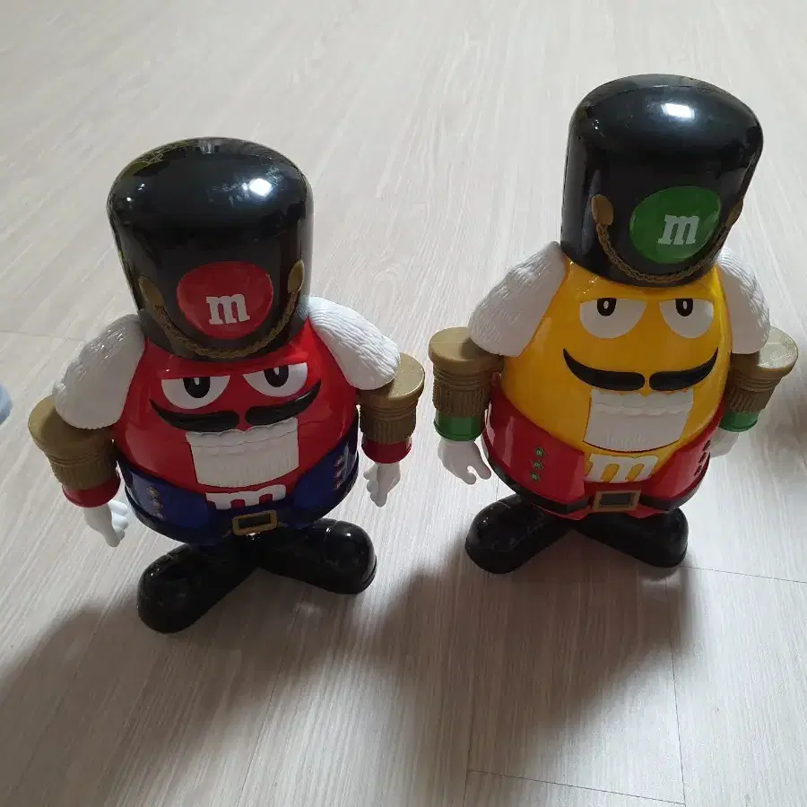 앰엔앰 디스펜서 m&m dispenser