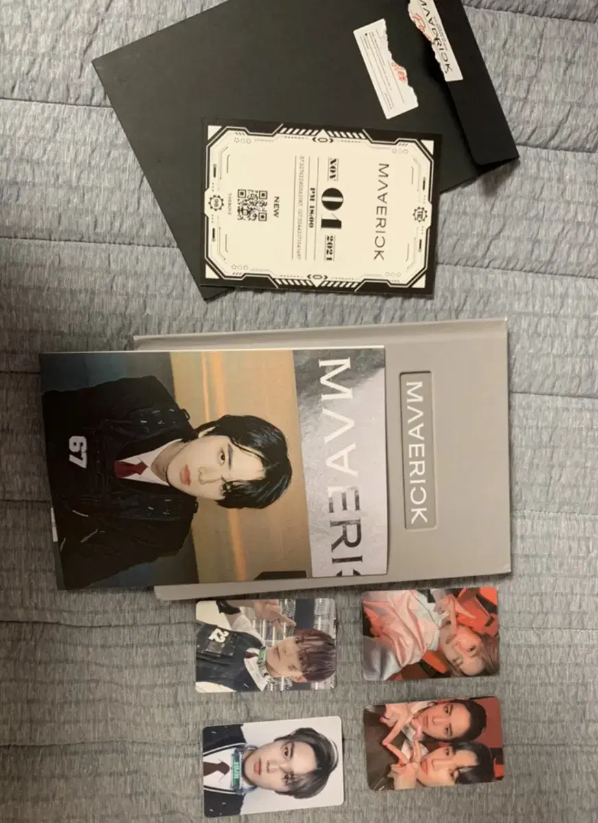 The Boyz Maverick younghoon jacob album photocard Sells