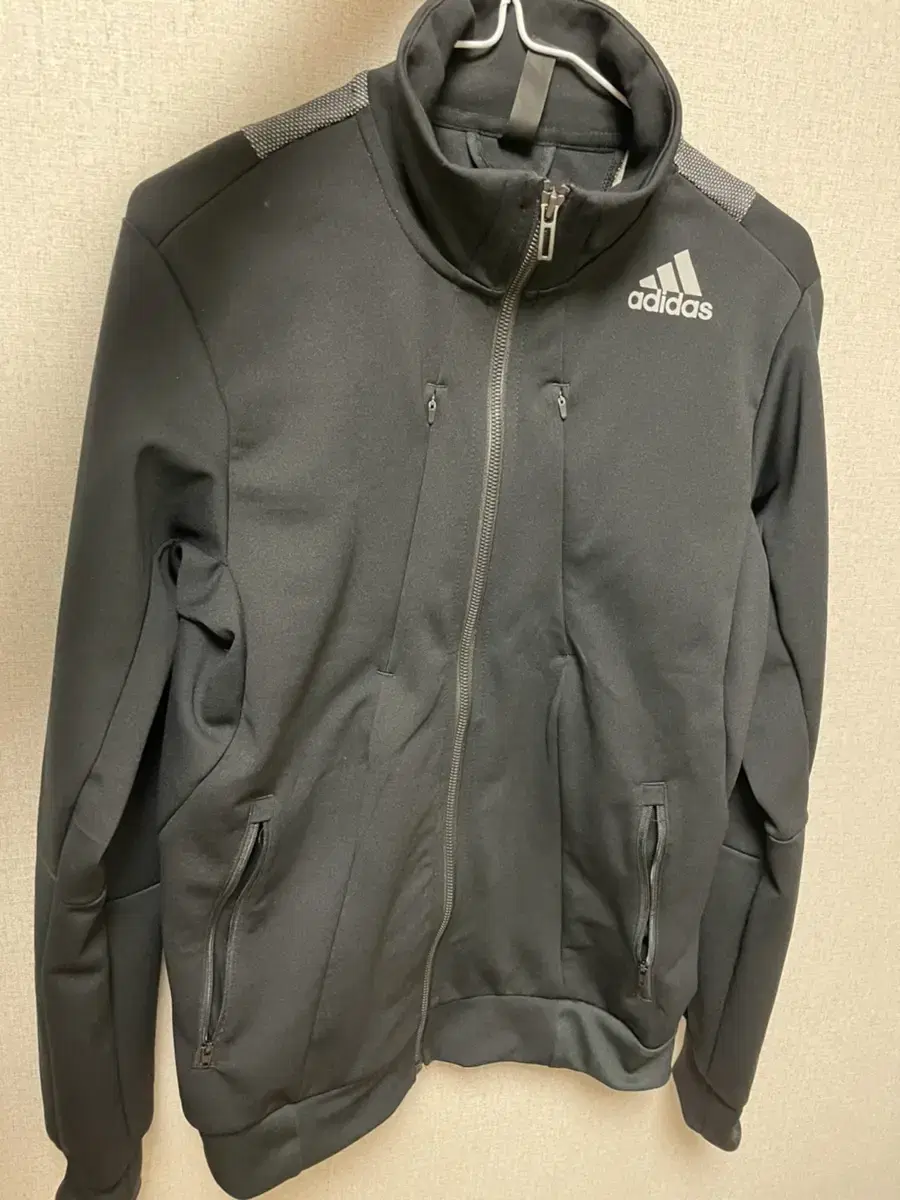 adidas Men's Collective (M Medium)