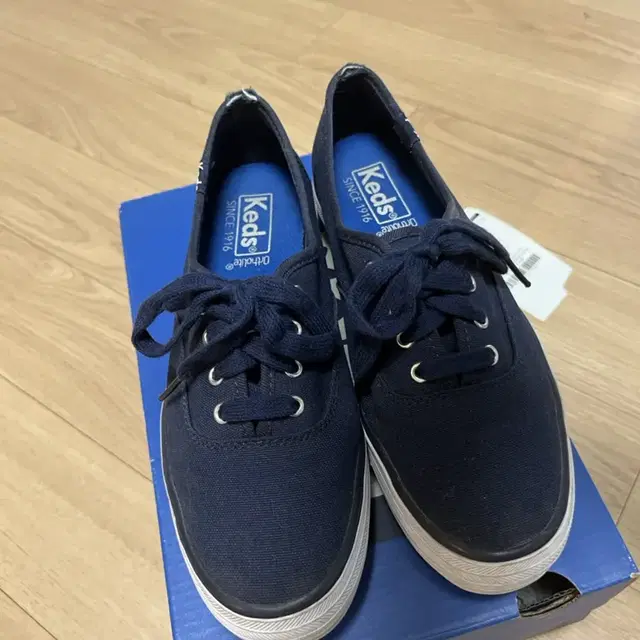 Keds 케즈 스닉솔 트리플 시즈널 솔리드