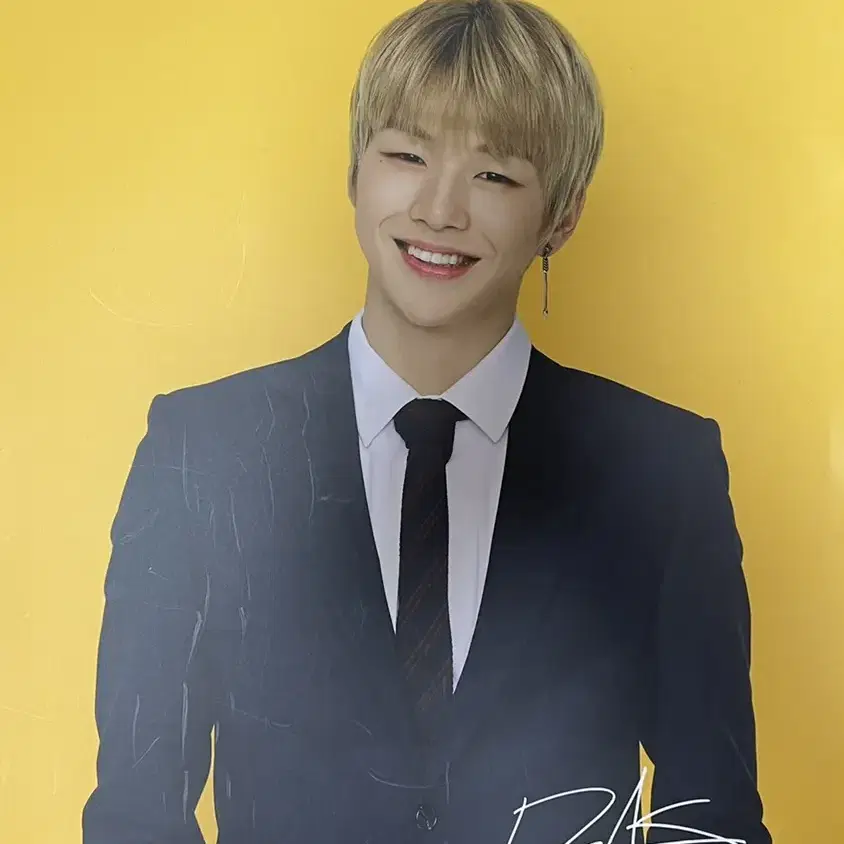 워너원 강다니엘 비타오백 포스터