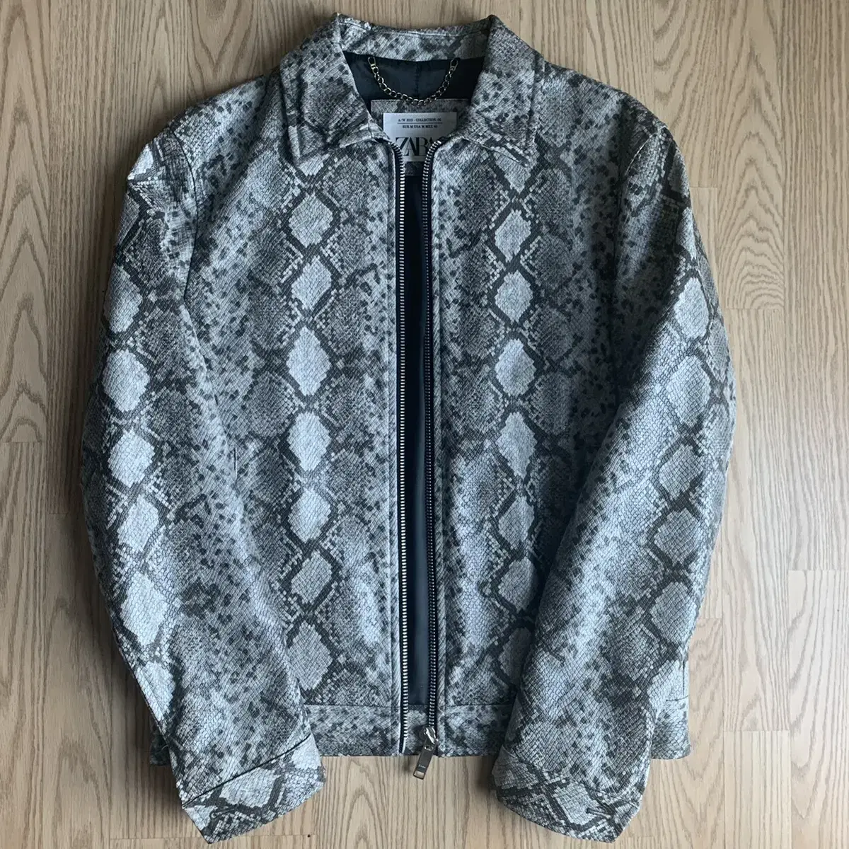 [ZARA] Snake pattern leather single jacket